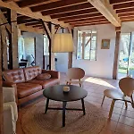 بيت للعطل Les Maisons De La Baguette Uza