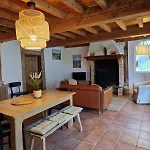 Les Maisons De La Baguette بيت للعطل