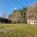 Les Maisons De La Baguette Uza